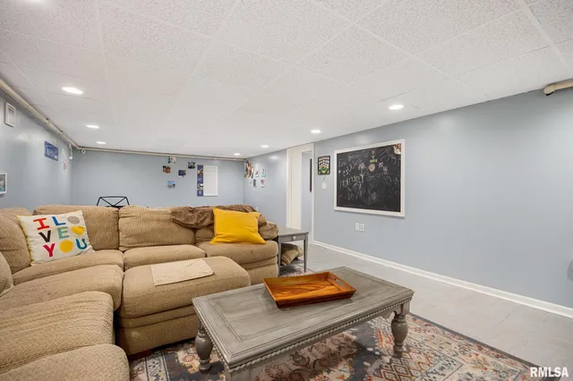 $199,900 | 108 East Crestwood Street, Morton, IL 61550