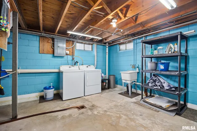 $199,900 | 108 East Crestwood Street, Morton, IL 61550