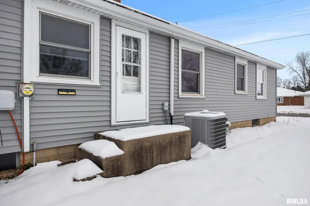 $199,900 | 108 East Crestwood Street, Morton, IL 61550