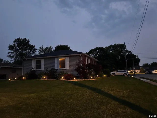 $199,900 | 108 East Crestwood Street, Morton, IL 61550