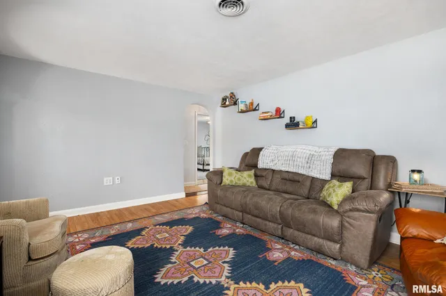 $199,900 | 108 East Crestwood Street, Morton, IL 61550