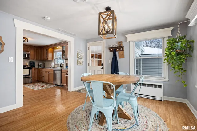 $199,900 | 108 East Crestwood Street, Morton, IL 61550