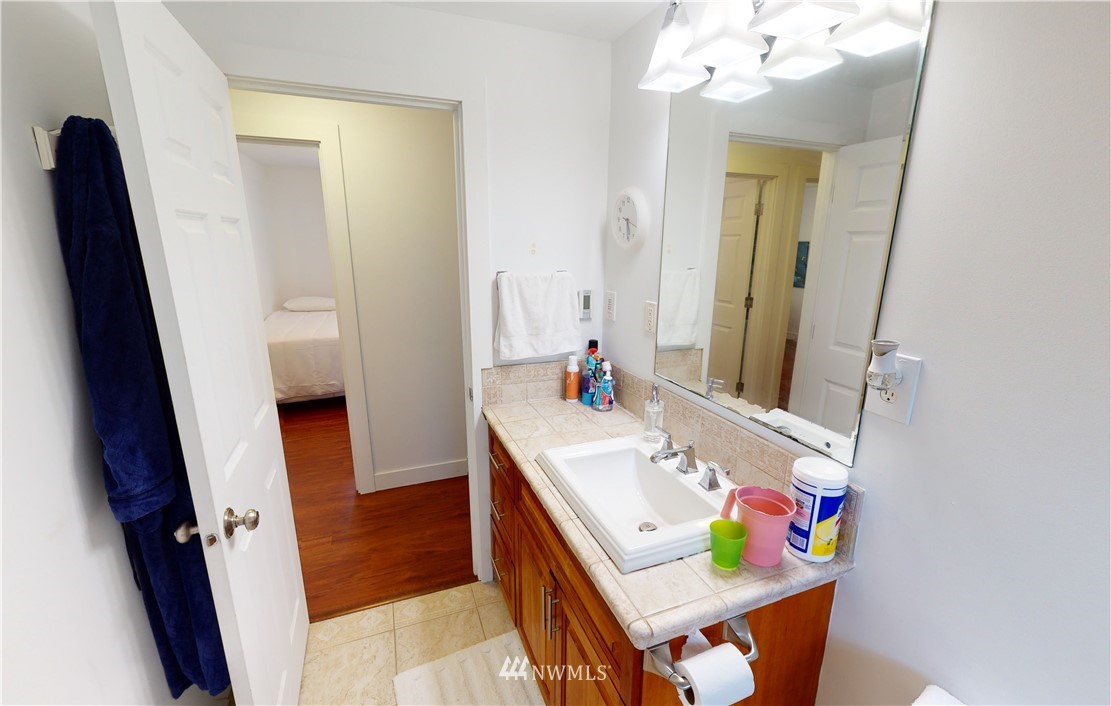 17411 117th Avenue Southeast Renton, WA 98058 - Photo 15 of 38 Gallery Image 15