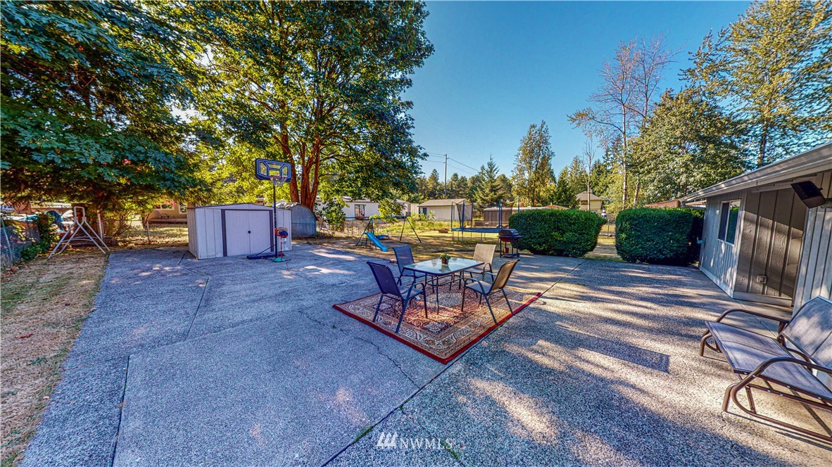 17411 117th Avenue Southeast Renton, WA 98058 - Photo 32 of 38 Gallery Image 32