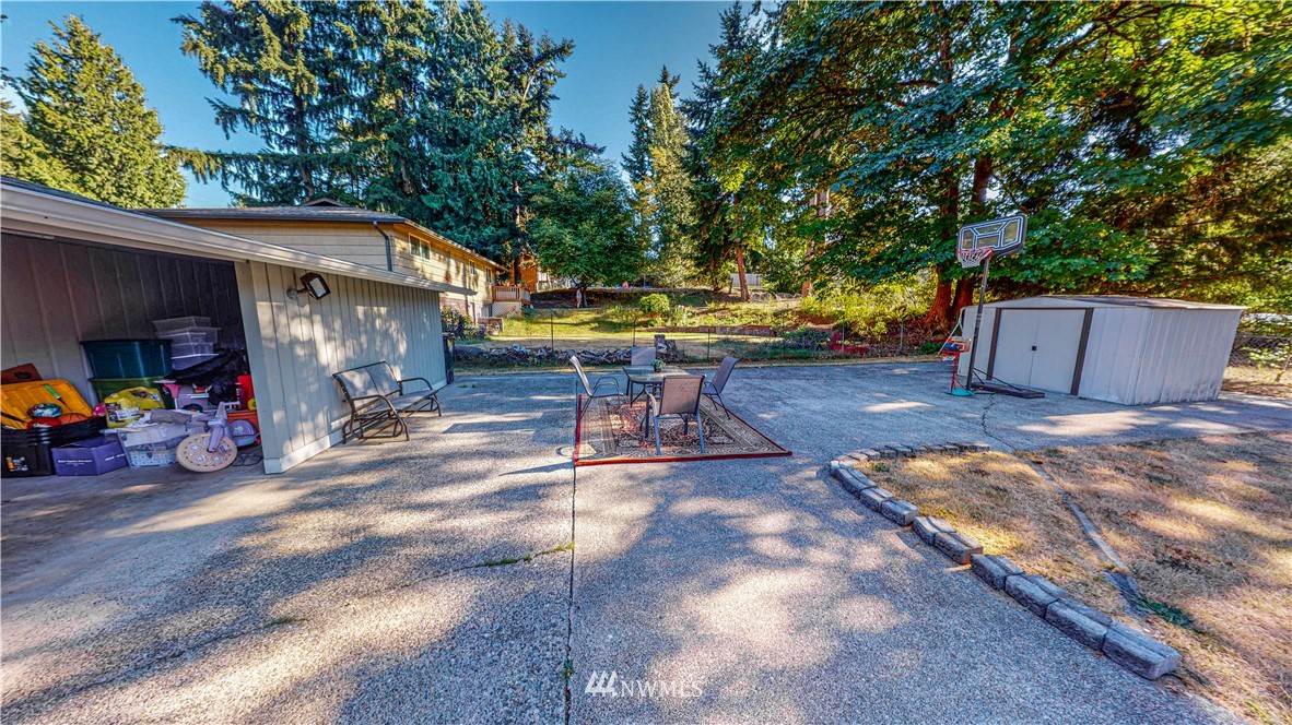 17411 117th Avenue Southeast Renton, WA 98058 - Photo 33 of 38 Gallery Image 33