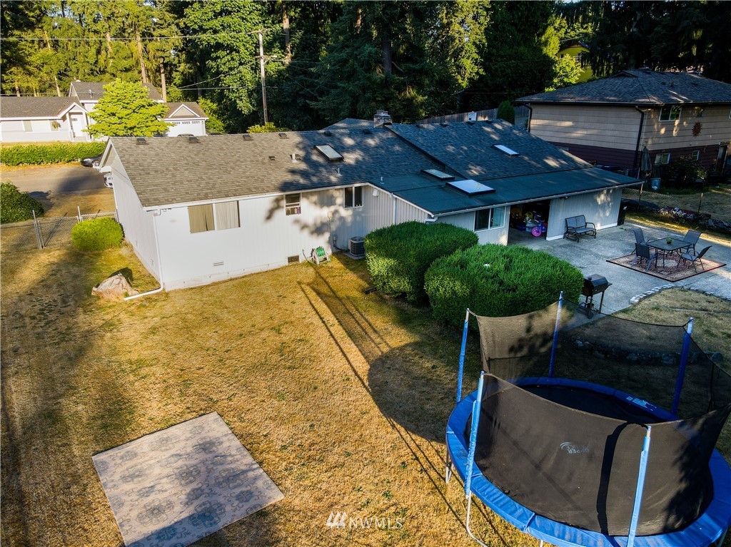 17411 117th Avenue Southeast Renton, WA 98058 - Photo 35 of 38 Gallery Image 35