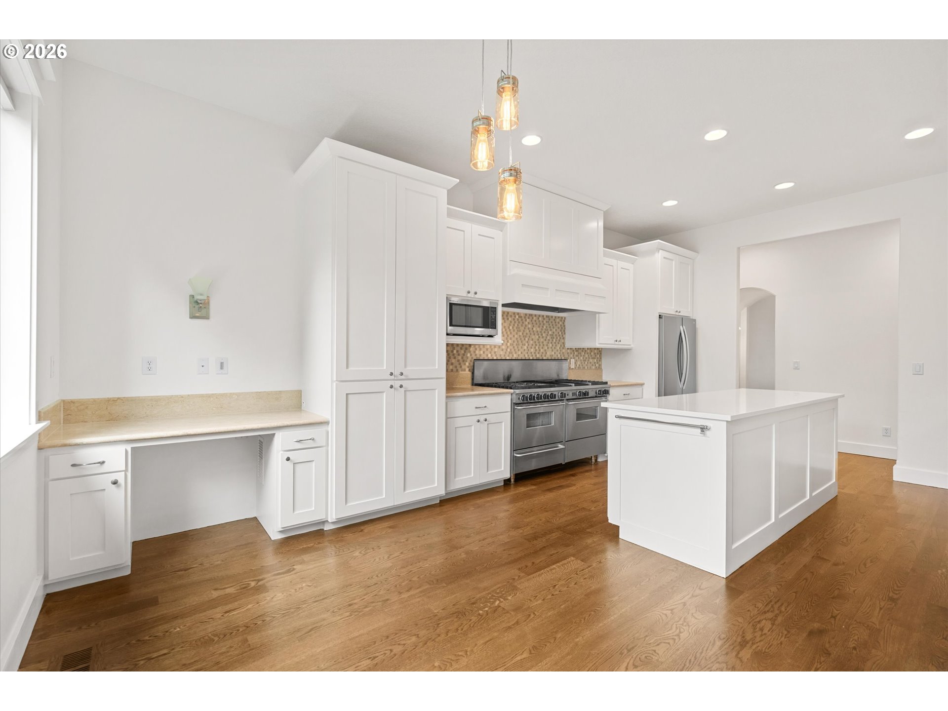 9935 Southwest 52nd Avenue Portland, OR 97219 - Photo 15 of 45