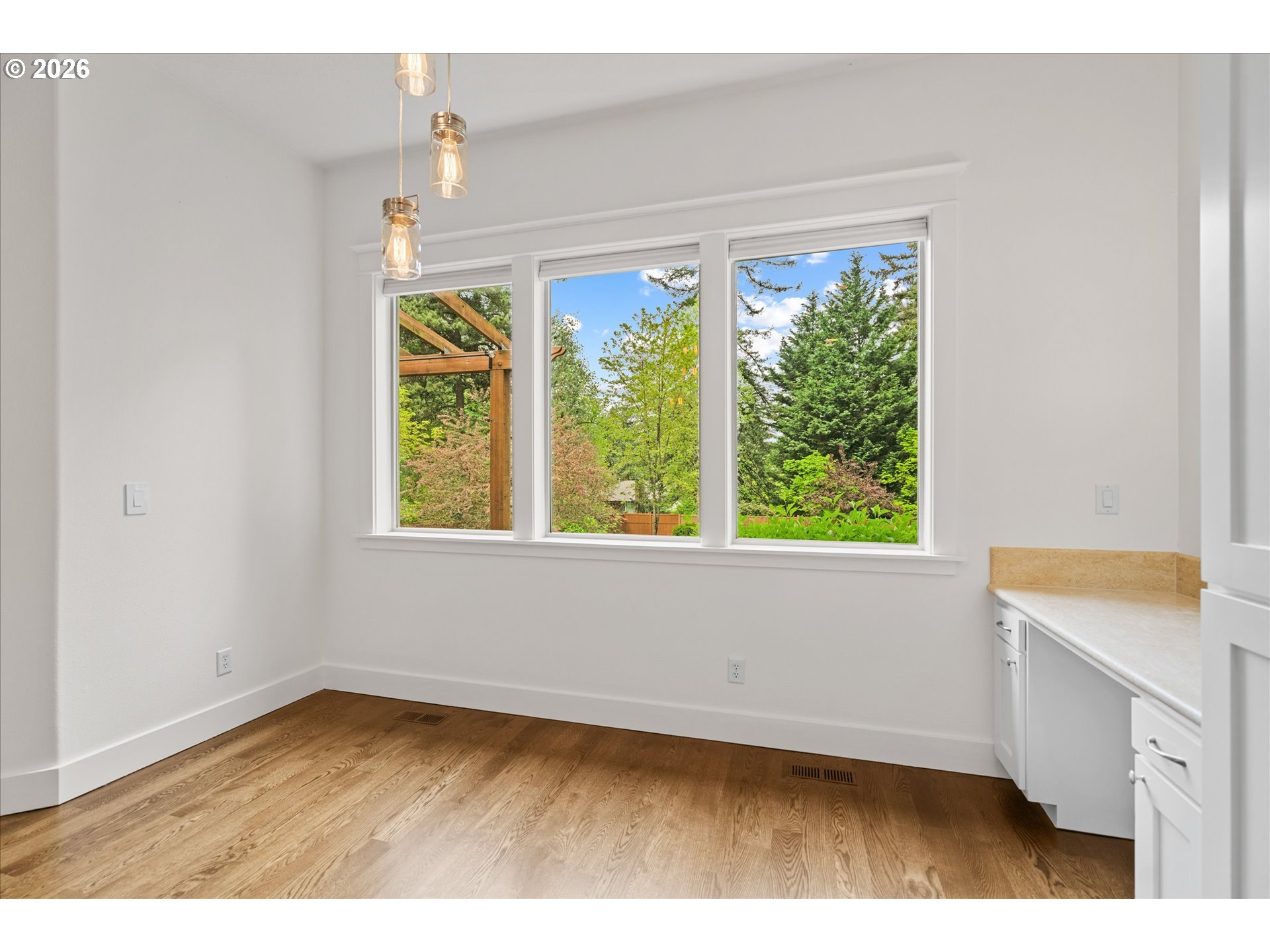 9935 Southwest 52nd Avenue Portland, OR 97219 - Photo 20 of 45