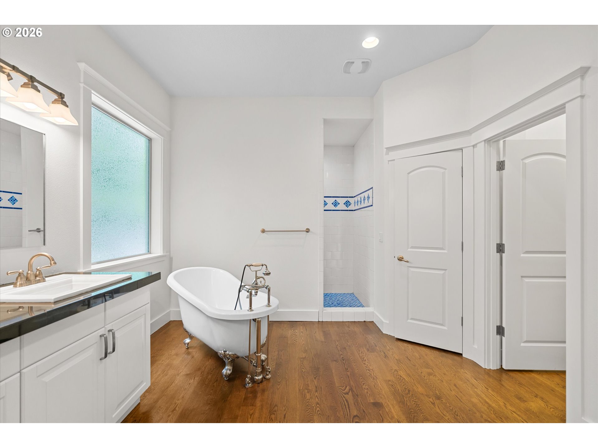 9935 Southwest 52nd Avenue Portland, OR 97219 - Photo 24 of 45