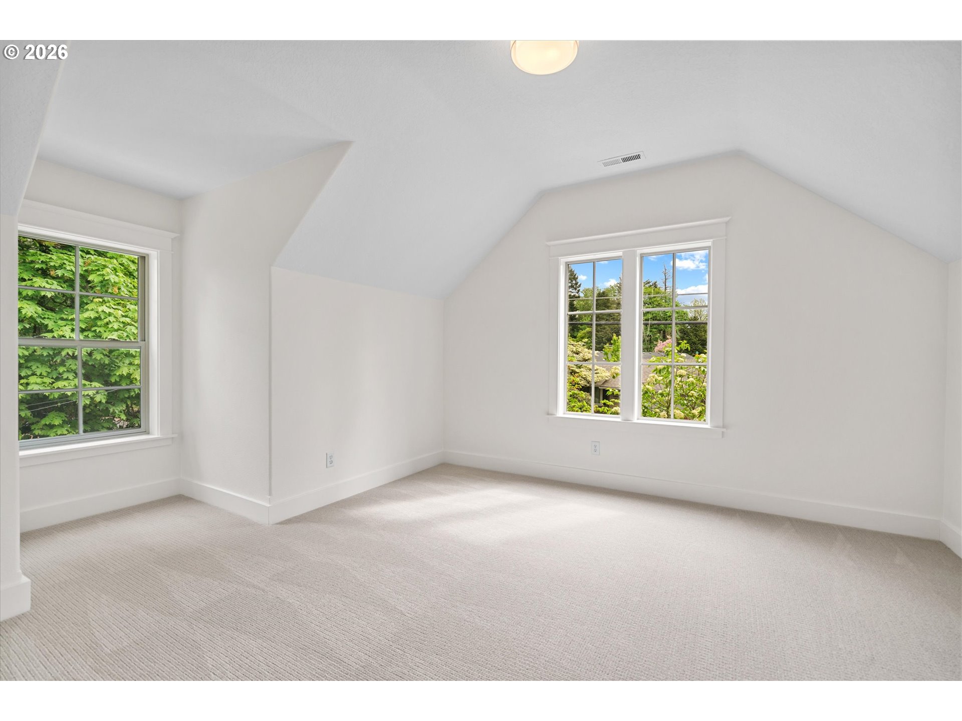 9935 Southwest 52nd Avenue Portland, OR 97219 - Photo 28 of 45