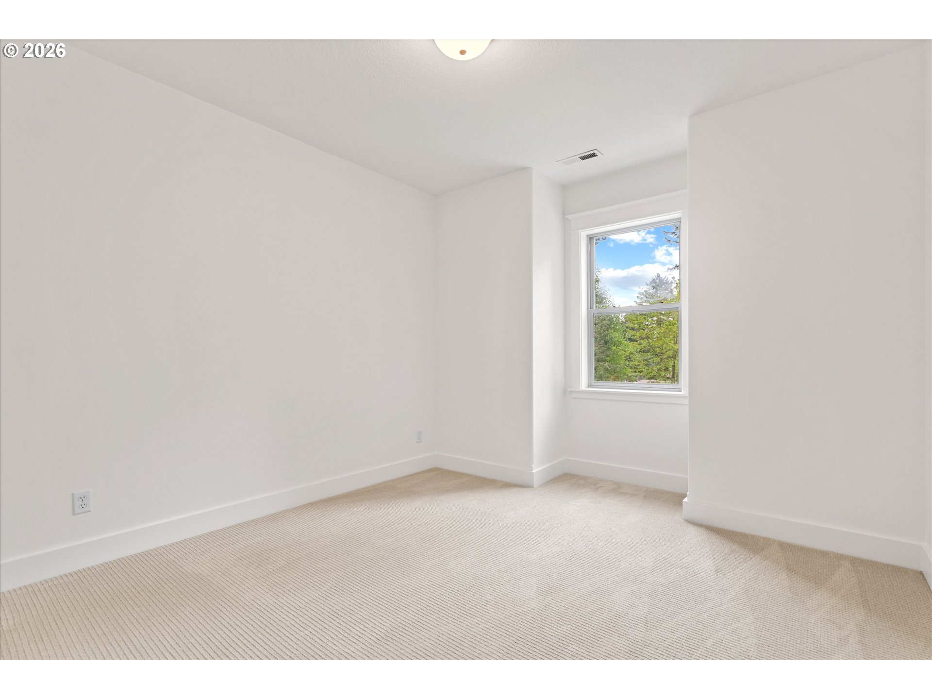 9935 Southwest 52nd Avenue Portland, OR 97219 - Photo 38 of 45