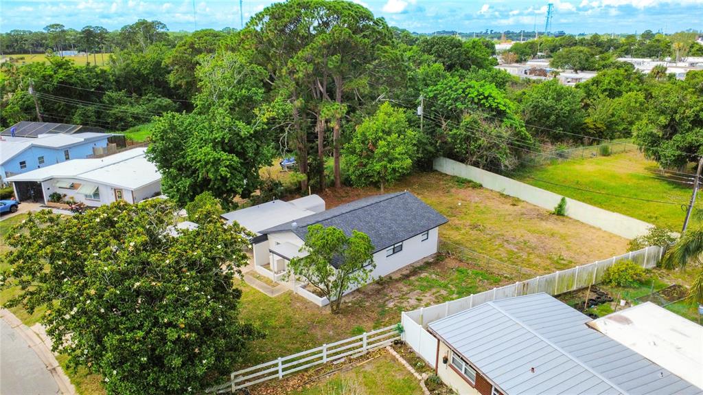 1011 Montclair Road Cocoa, FL 32922 - Photo 5 of 34
