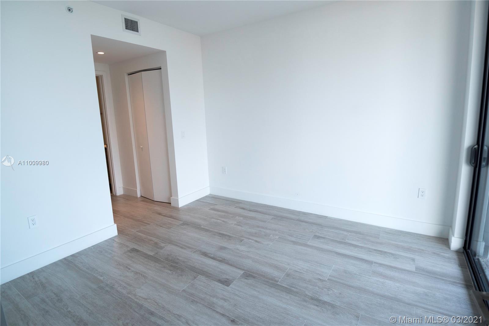 121 Northeast 34th Street, Unit 1506A Miami, FL 33137 - Photo 7 of 13 Gallery Image 7