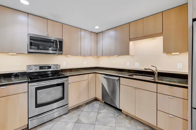 $599,000 | 93 High Street, Unit 4, Portsmouth, NH 03801