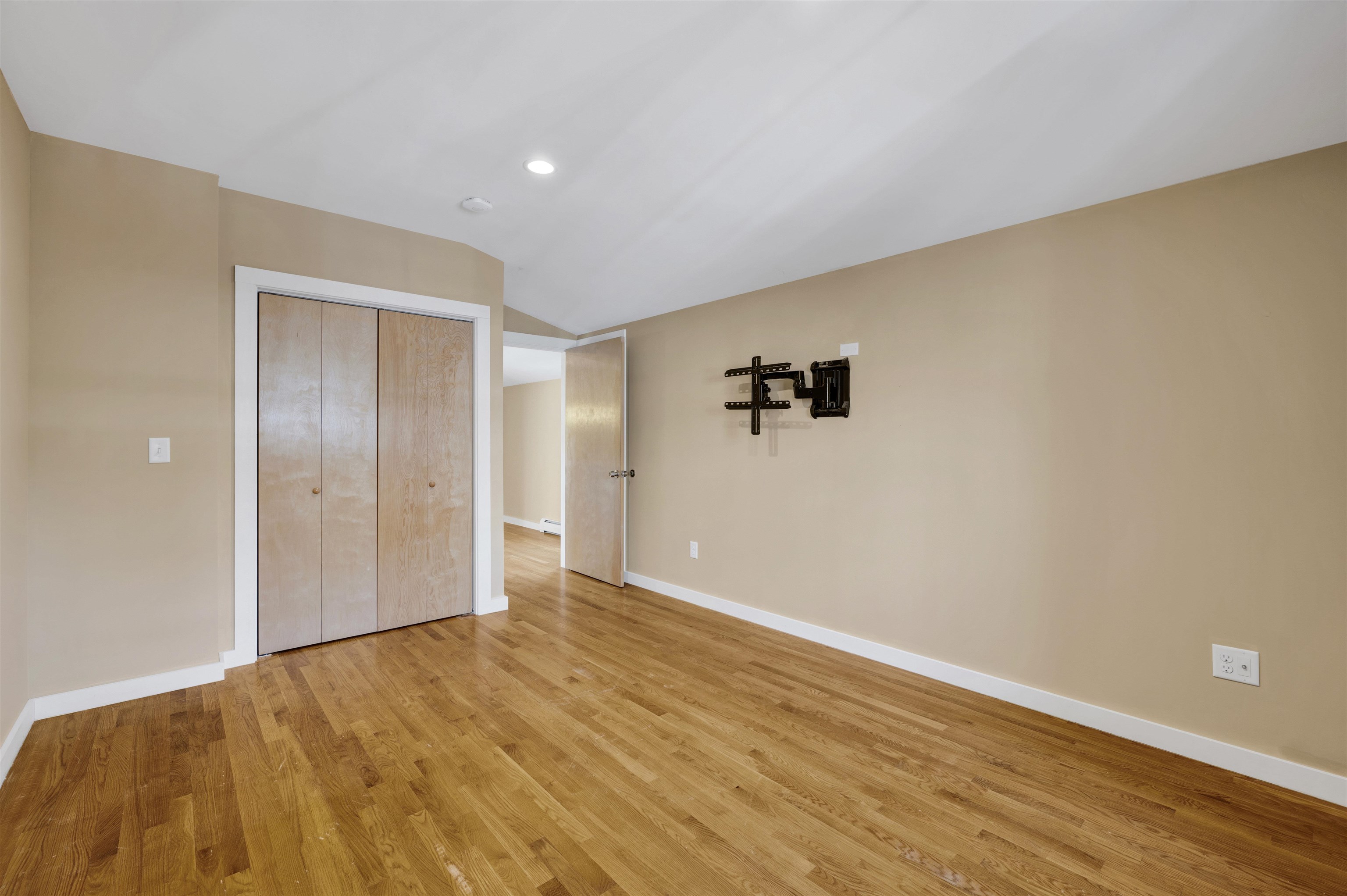 93 High Street, Unit 4 Portsmouth, NH 03801 - Photo 19 of 36