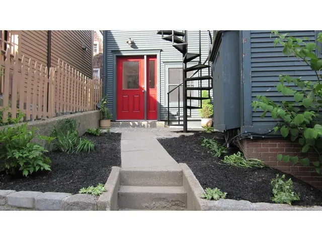 $599,000 | 93 High Street, Unit 4, Portsmouth, NH 03801