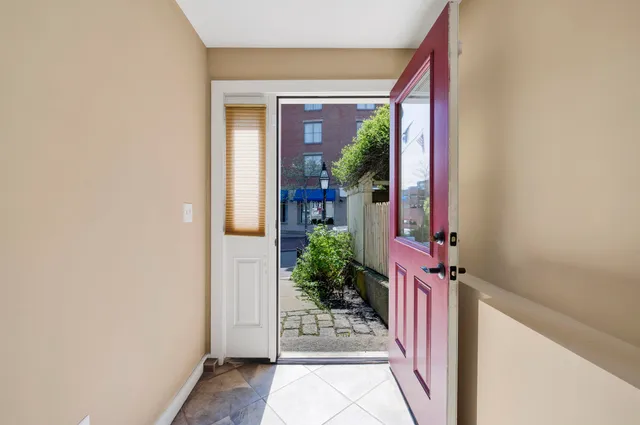 $599,000 | 93 High Street, Unit 4, Portsmouth, NH 03801