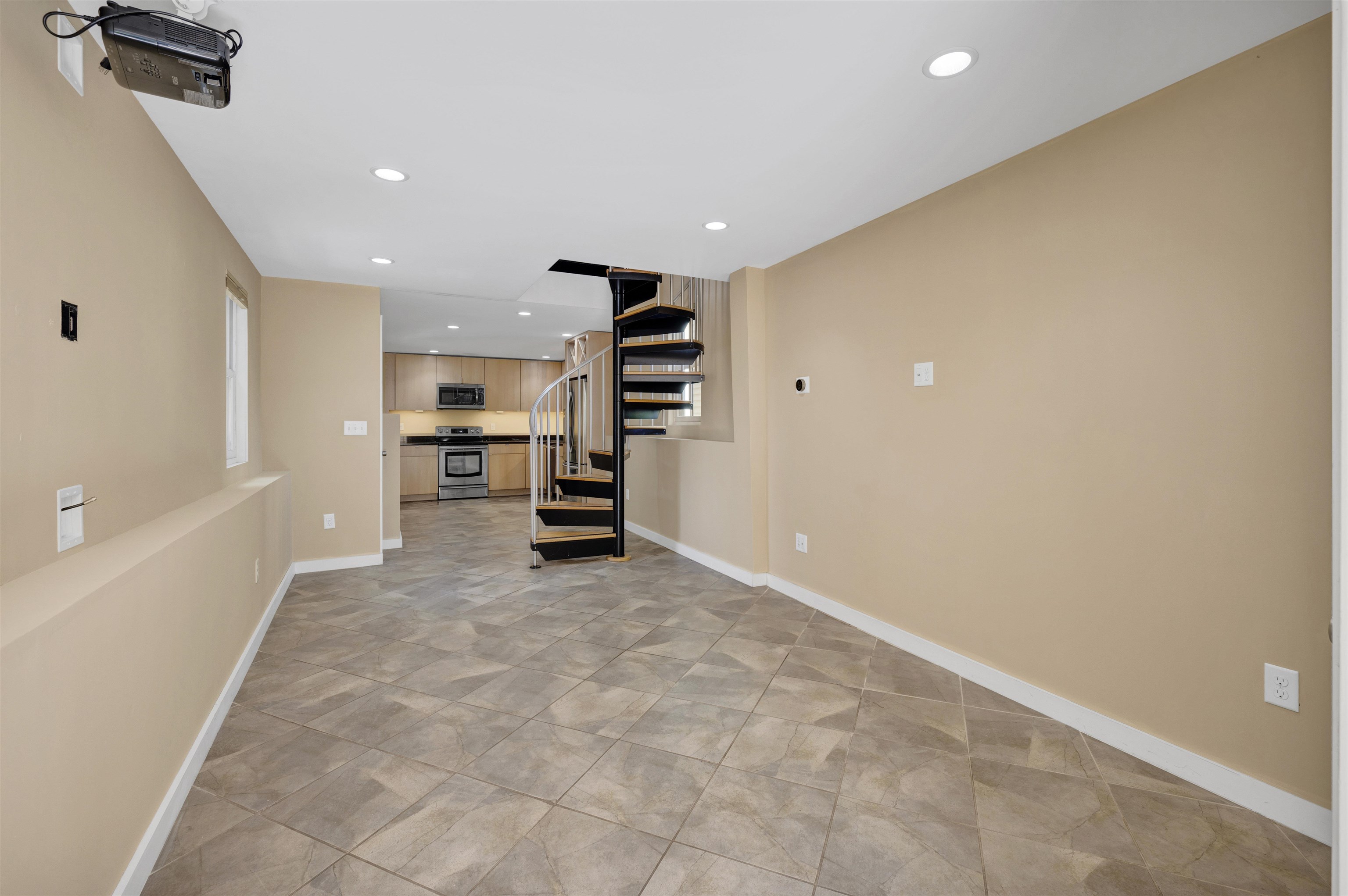 93 High Street, Unit 4 Portsmouth, NH 03801 - Photo 7 of 36