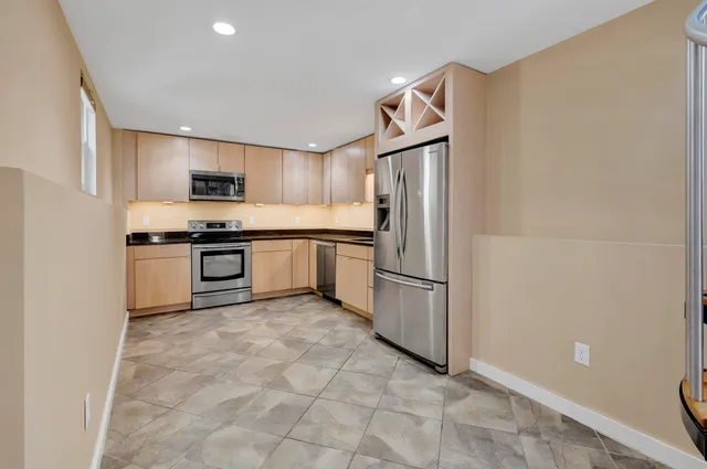 $599,000 | 93 High Street, Unit 4, Portsmouth, NH 03801