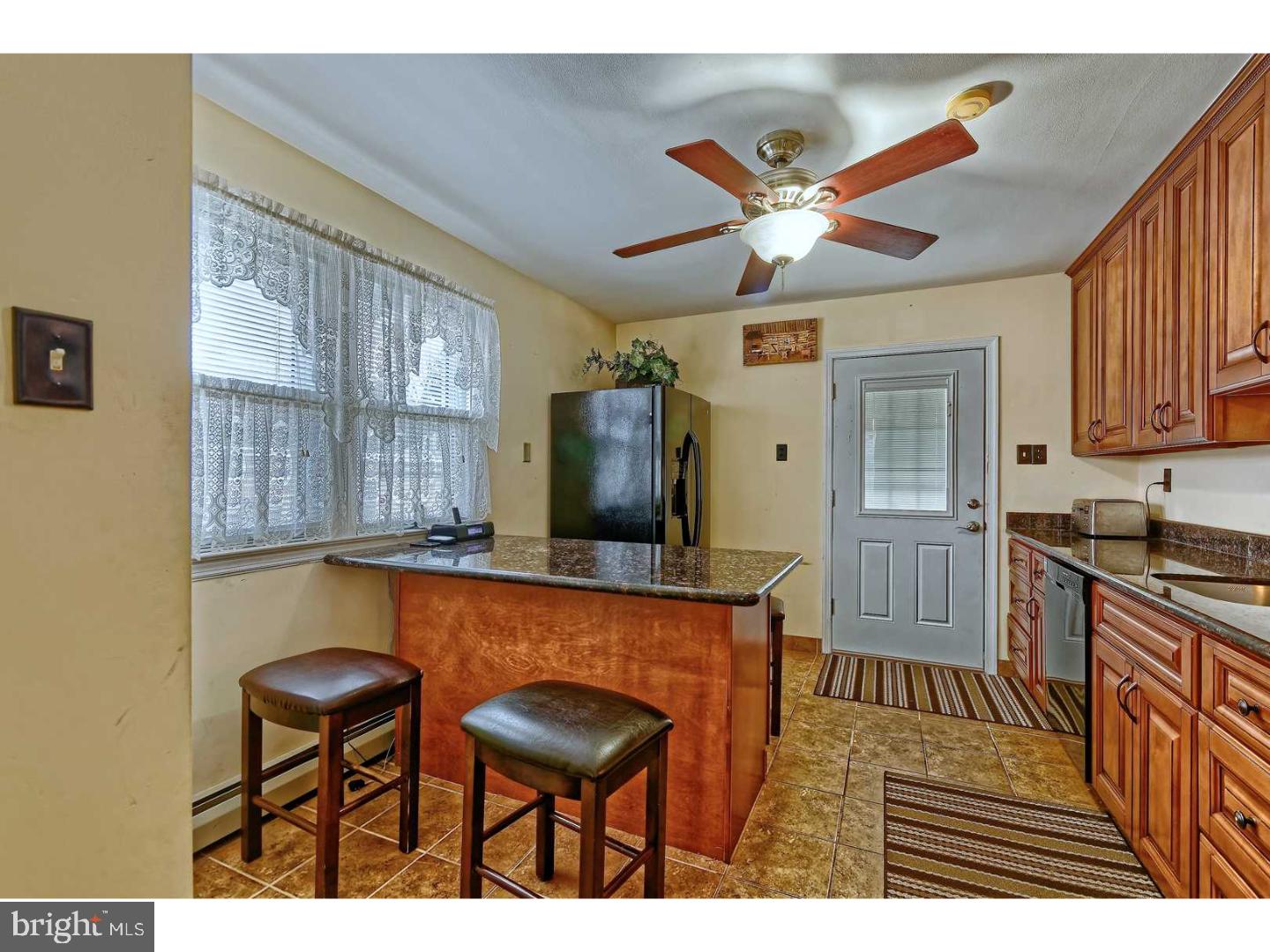 606 North Forklanding Road Maple Shade, NJ 08052 - Photo 6 of 17
