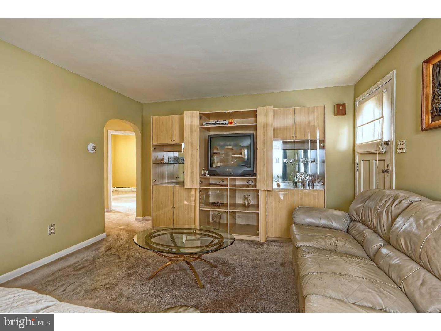 606 North Forklanding Road Maple Shade, NJ 08052 - Photo 8 of 17