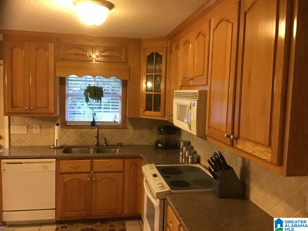 415 Wakefield Lane Mulga, AL 35118 - Photo 3 of 8