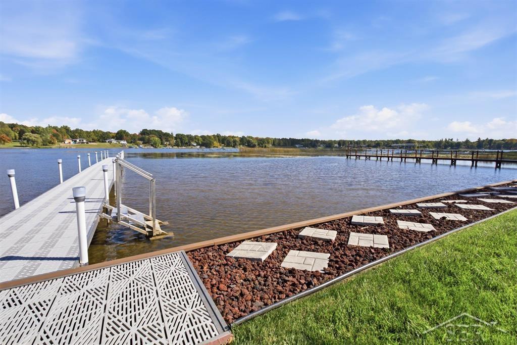 4830 North Verity Road Sanford, MI 48657 - Photo 5 of 46 Gallery Image 5
