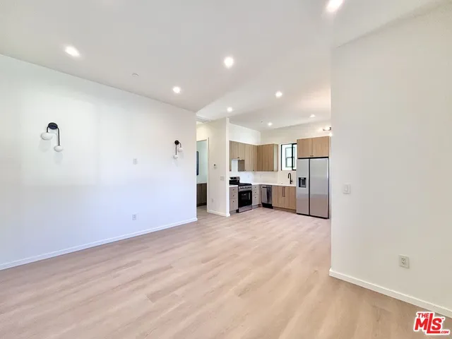 $3,495 | 17850 Saticoy Street, Los Angeles, CA 91335