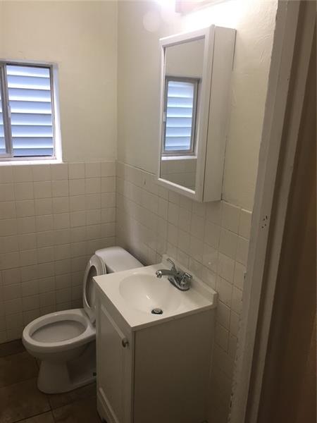 3844 Baytree Street Pittsburgh, PA 15214 - Photo 6 of 20 Unit 2 Full Bath updated 2016.