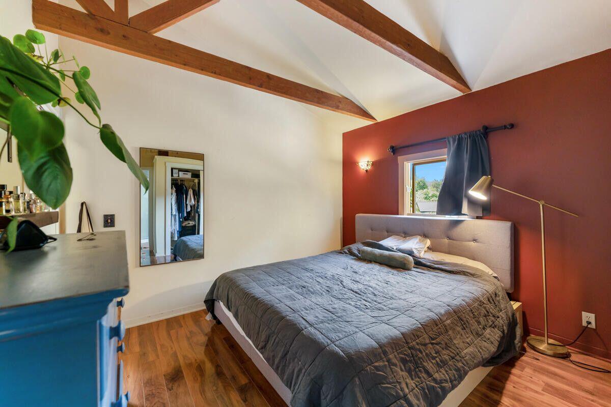 99 La Vuelta Road Montecito, CA 93108 - Photo 35 of 35 Guest House bedroom