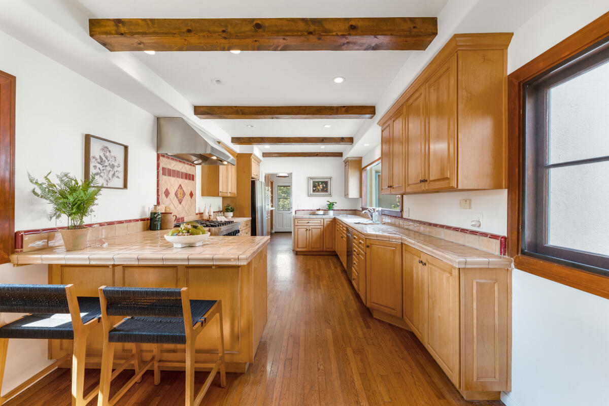 99 La Vuelta Road Montecito, CA 93108 - Photo 10 of 35 kitchen