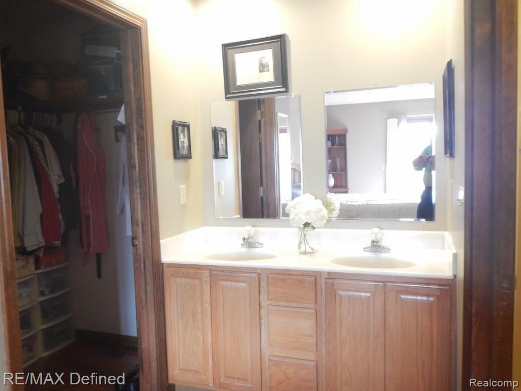 4557 Skelton Road Columbiaville, MI 48421 - Photo 23 of 34 Master Bath