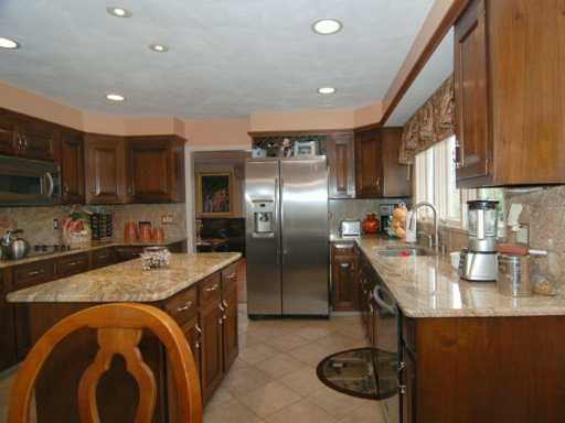 45 Applewood Road Cranston, RI 02920 - Photo 3 of 12 Other.