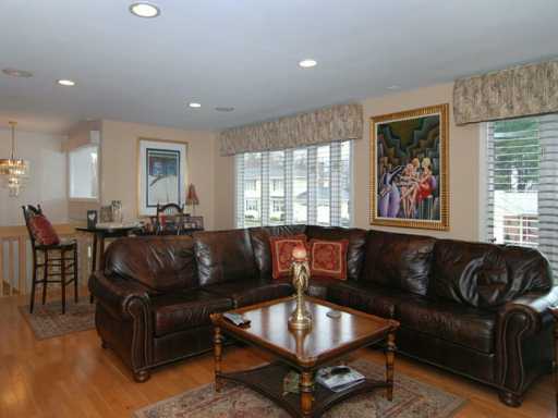 45 Applewood Road Cranston, RI 02920 - Photo 7 of 12 Other.