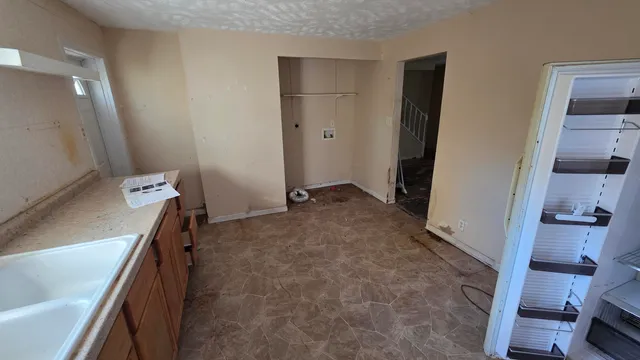 a view of walk in closet