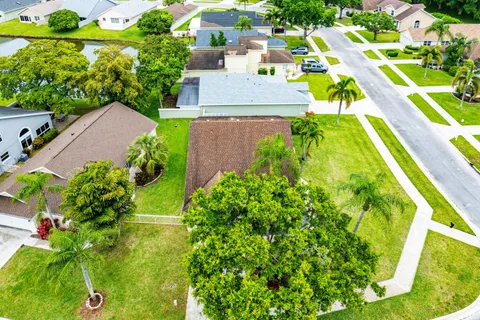 $429,900 | 7876 Lake Champlain Court, Delray Beach, FL 33446