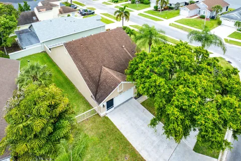 $429,900 | 7876 Lake Champlain Court, Delray Beach, FL 33446