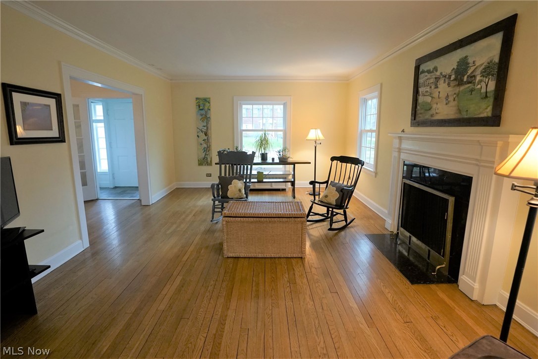 3270 Daleford Road Cleveland, OH 44120 - Photo 4 of 27 Gallery Image 4