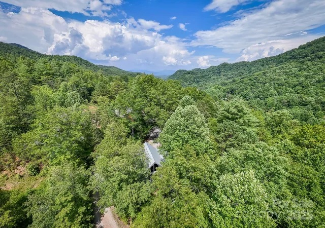 $267,500 | 292 Wolf Creek Heights Road, Almond, NC 28702