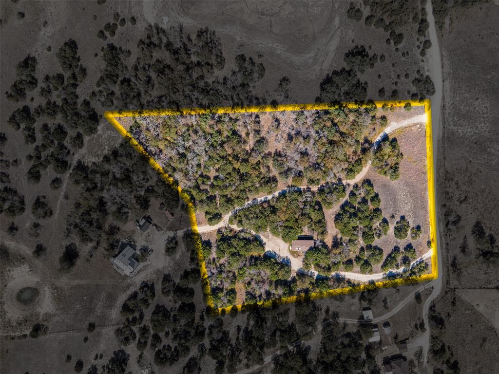 3 Louis Scherer Road Weatherford, TX 76088 - Photo 2 of 17 a bathroom with a sink