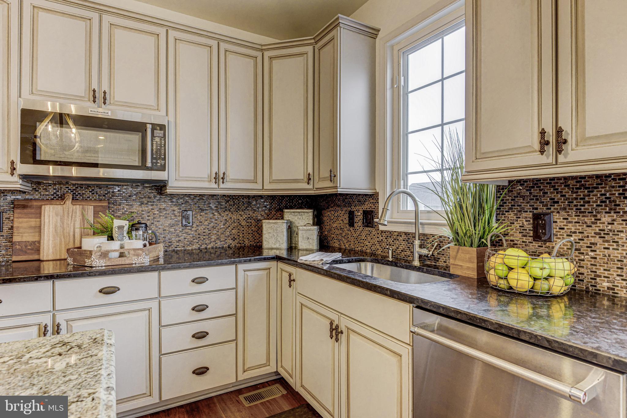 812 Stable Manor Road Reisterstown, MD 21136 - Photo 15 of 53 Eat-In Gourmet Kitchen