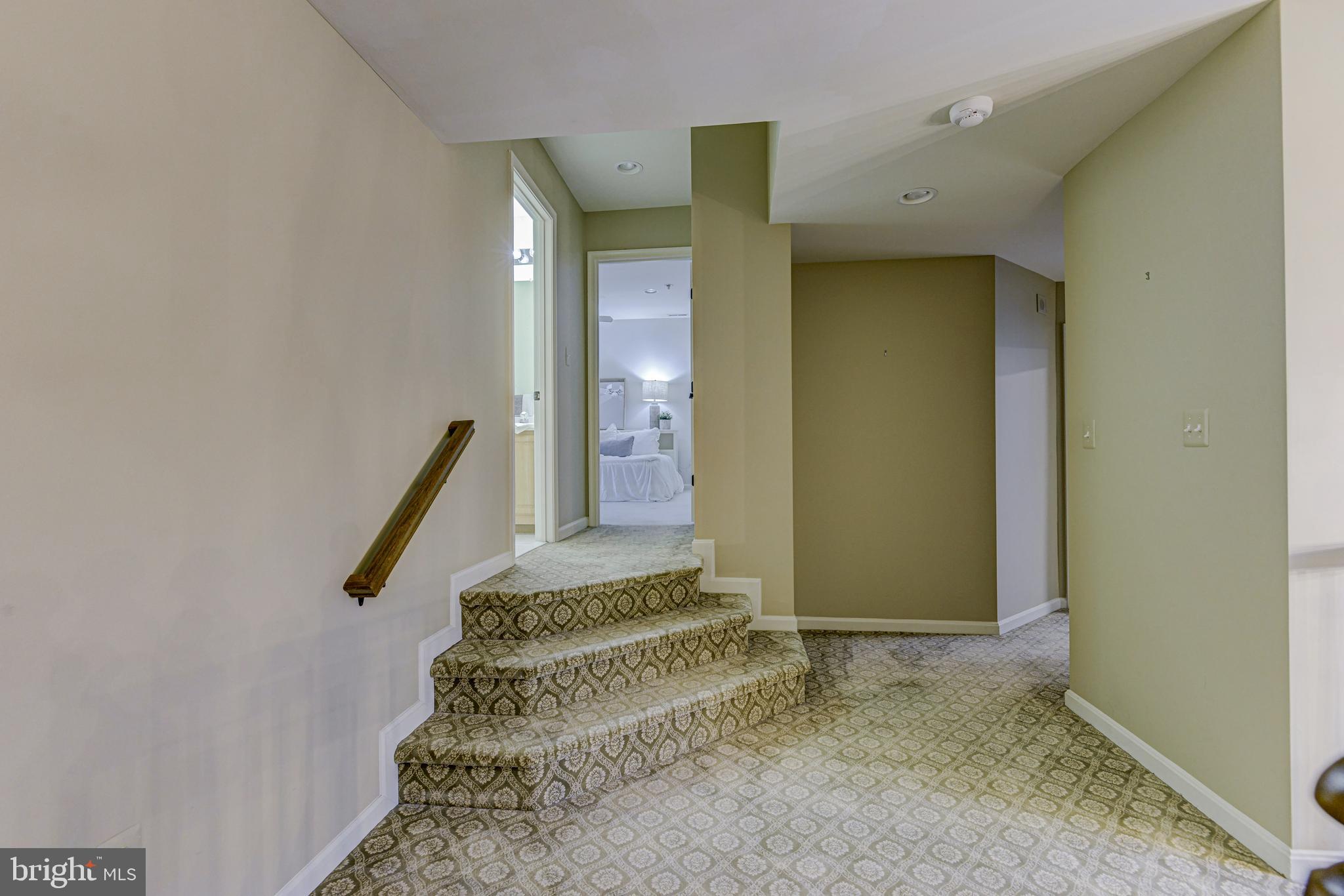 812 Stable Manor Road Reisterstown, MD 21136 - Photo 26 of 53 Upstairs Hallway