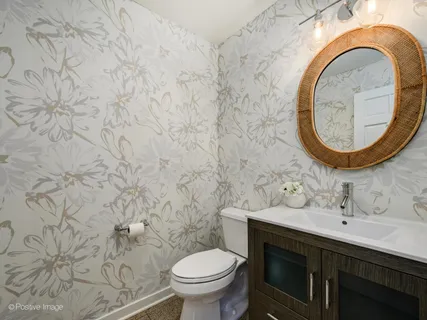 $880,000 | 1719 North Halsted Street, Unit B, Chicago, IL 60614