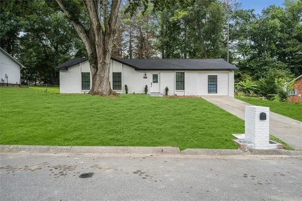 $290,000 | 6073 Fieldcrest Drive, Morrow, GA 30260