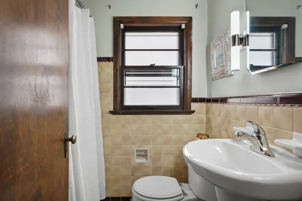 $295,000 | 720 South Dickinson Street, Madison, WI 53703