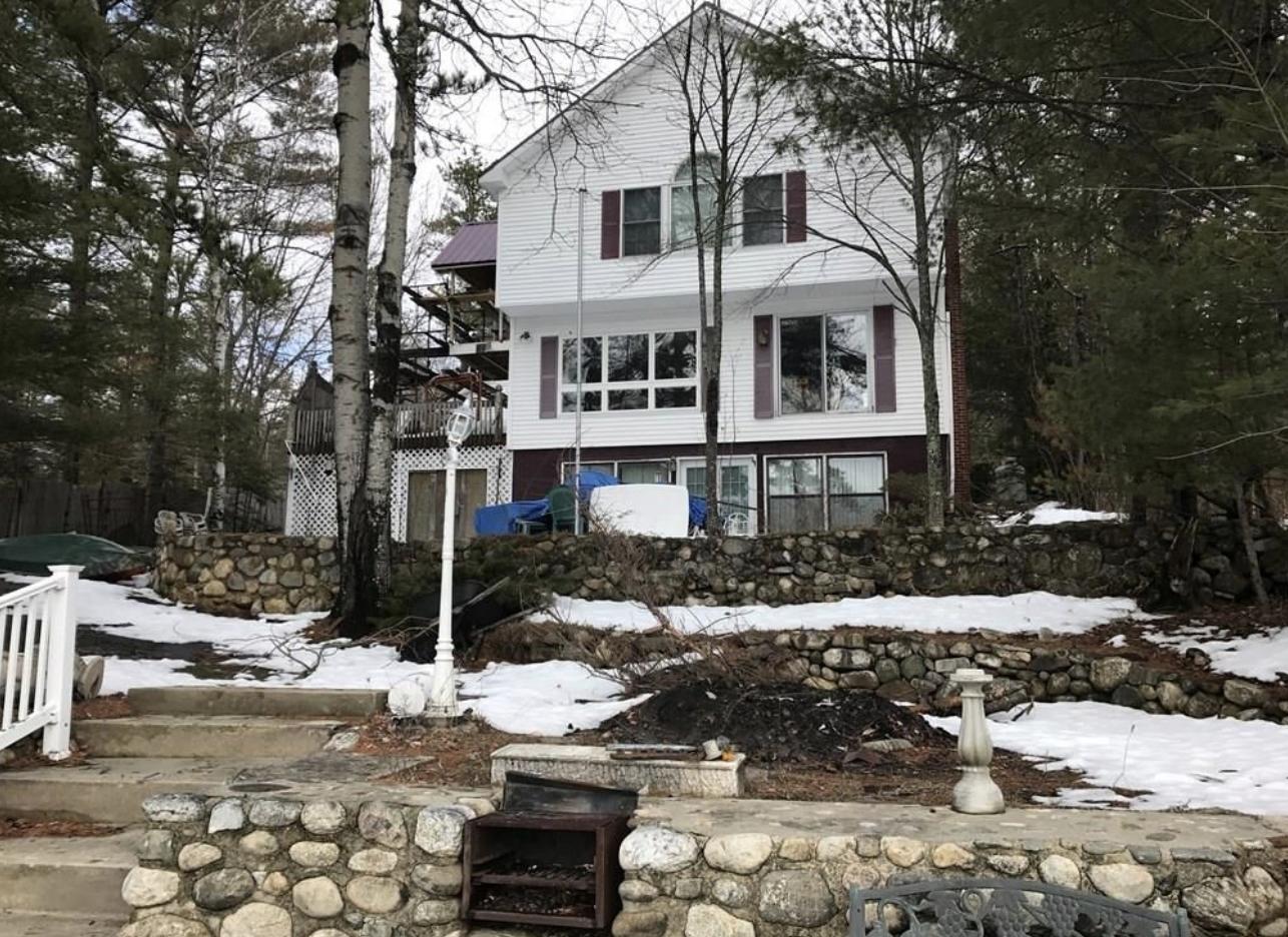 24 E Shore Rd