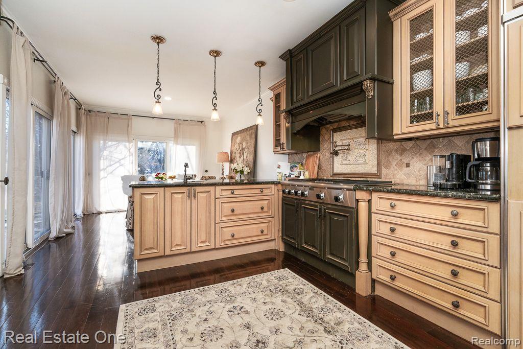 2173 Bonnie Brae Street Rochester Hills, MI 48309 - Photo 11 of 29