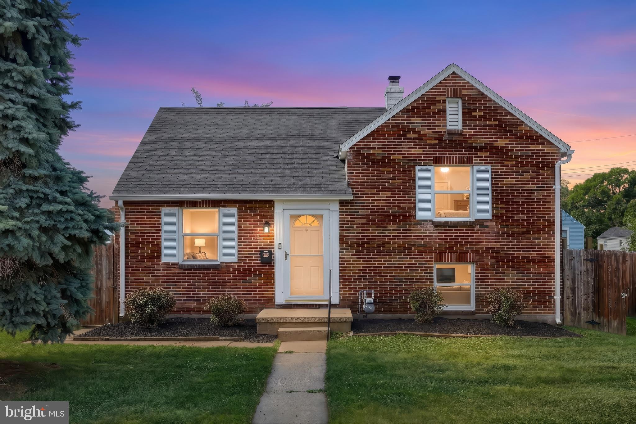 724 Village Road York, PA 17404 - Photo 1 of 31 Gallery Image 1