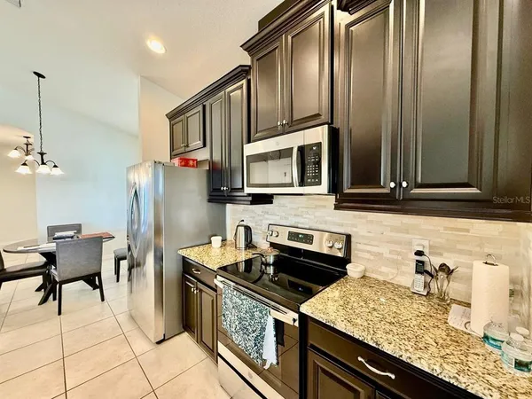 $2,400 | 7832 Red Hickory Place, Riverview, FL 33578