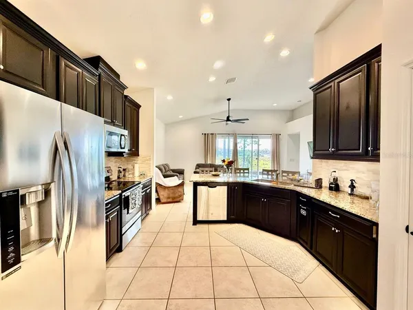 $2,400 | 7832 Red Hickory Place, Riverview, FL 33578